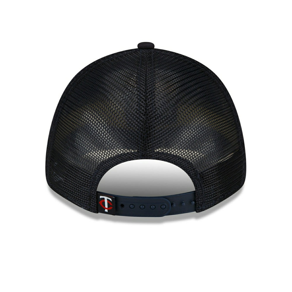 Minnesota Twins Basic New Era 9FORTY Trucker MLB Cap Lifestyle
