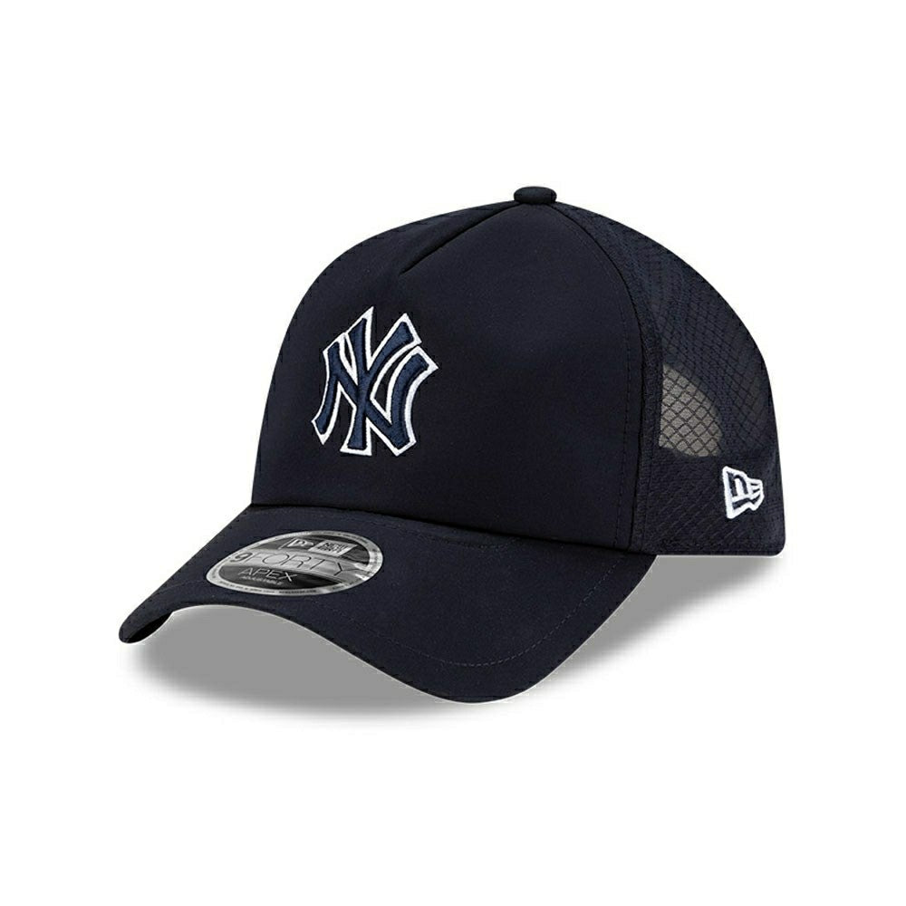 New York Yankees 2026 MLB Batting Practice 9FORTY APEX Trucker Cap Navy Lifestyle