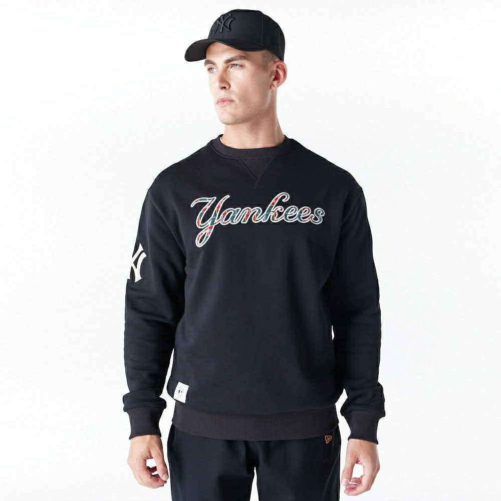 New York Yankees Tartan Infill MLB Crewneck Sweater Black Classic