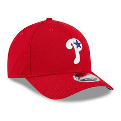 Philadelphia Phillies 2025 MLB Clubhouse 9FORTY M-Crown Snapback Cap Red Lifestyle