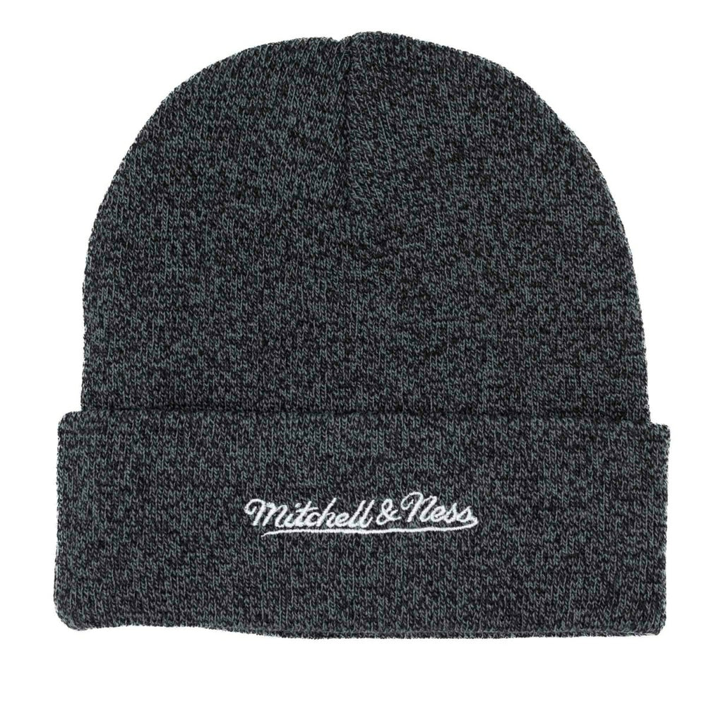 Dallas Mavericks XL Logo Patch Mitchell & Ness NBA Beanie Knit Fashion