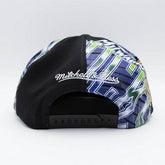 Milwaukee Bucks Shirt Remix Mitchell & Ness Snapback NBA Cap Black Lifestyle