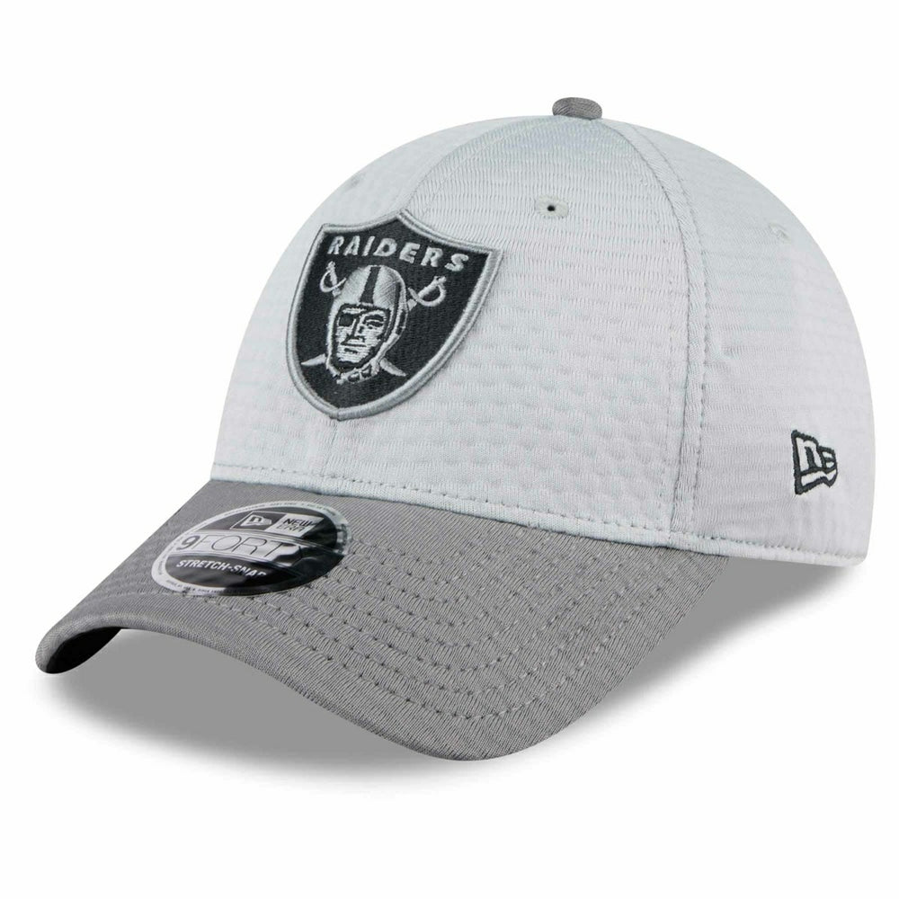 Las Vegas Raiders 2024 NFL Training Camp New Era Stretch-Snap 9FORTY Cap Gray Lifestyle
