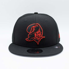 Tampa Bay Buccaneers Throwback New Era 9FIFTY NFL Snapback Cap Black Lifestyle