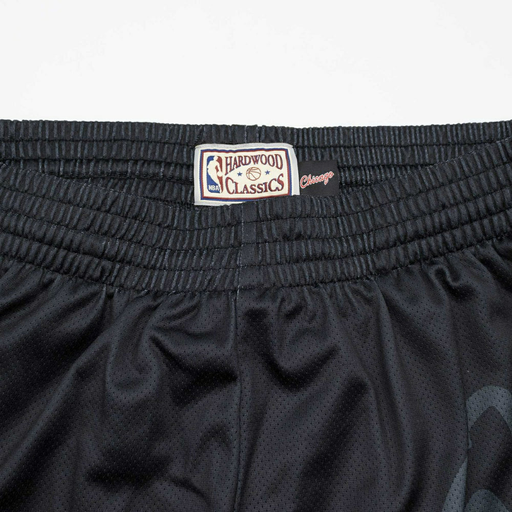Chicago Bulls Big Face 4.0 Mitchell & Ness NBA Shorts Black Lifestyle