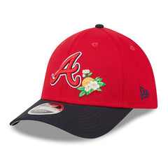 Atlanta Braves 2026 MLB Spring Training 39THIRTY M-Crown Flex Cap Red Lifestyle