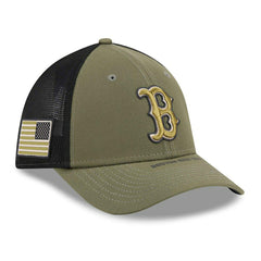 Boston Red Sox 2026 MLB Armed Forces 39THIRTY M-Crown Flex Cap Olive Lifestyle