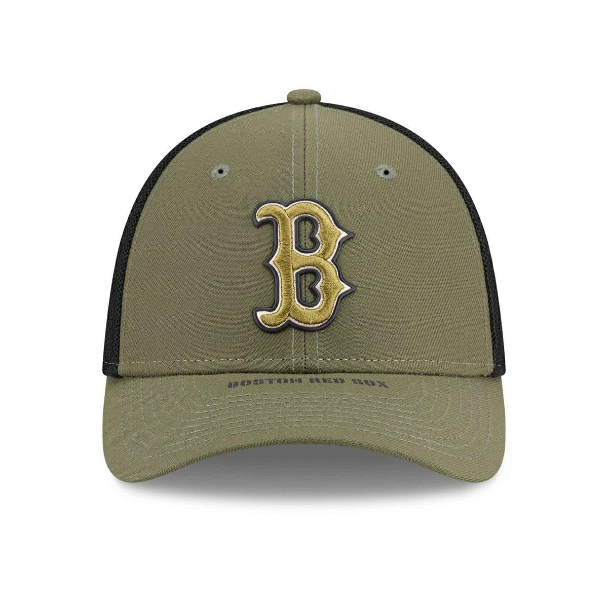 Boston Red Sox 2026 MLB Armed Forces 39THIRTY M-Crown Flex Cap Olive Lifestyle