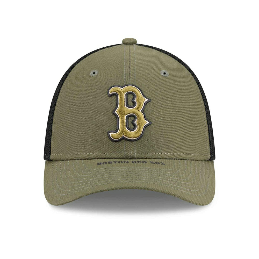 Boston Red Sox 2026 MLB Armed Forces 39THIRTY M-Crown Flex Cap Olive Lifestyle