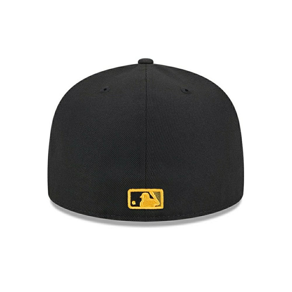Boston Red Sox 2024 MLB Authentic Armed Forces New Era 59FIFTY Fitted Cap Lifestyle