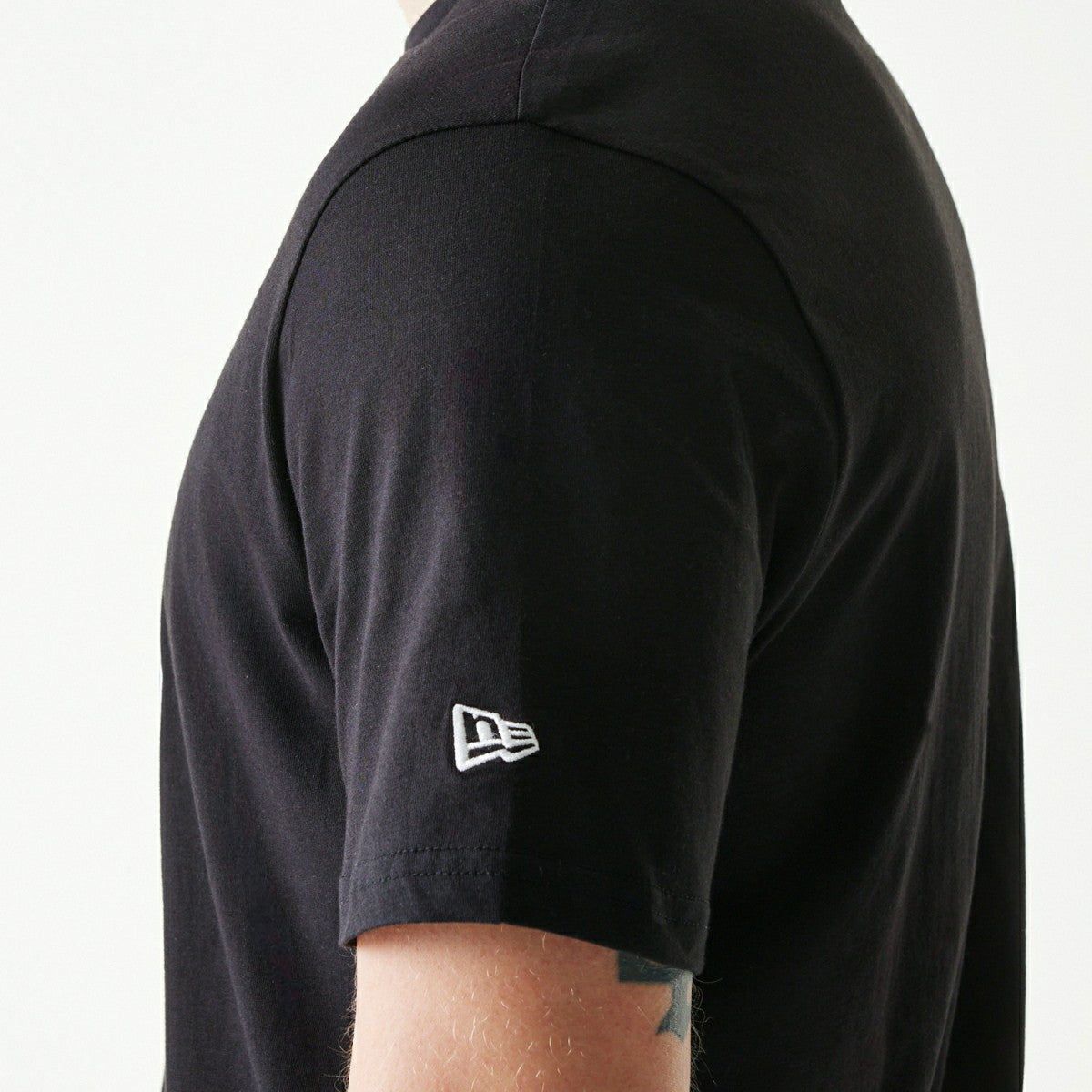 Chicago White Sox Team Logo New Era MLB T-Shirt Black Lifestyle