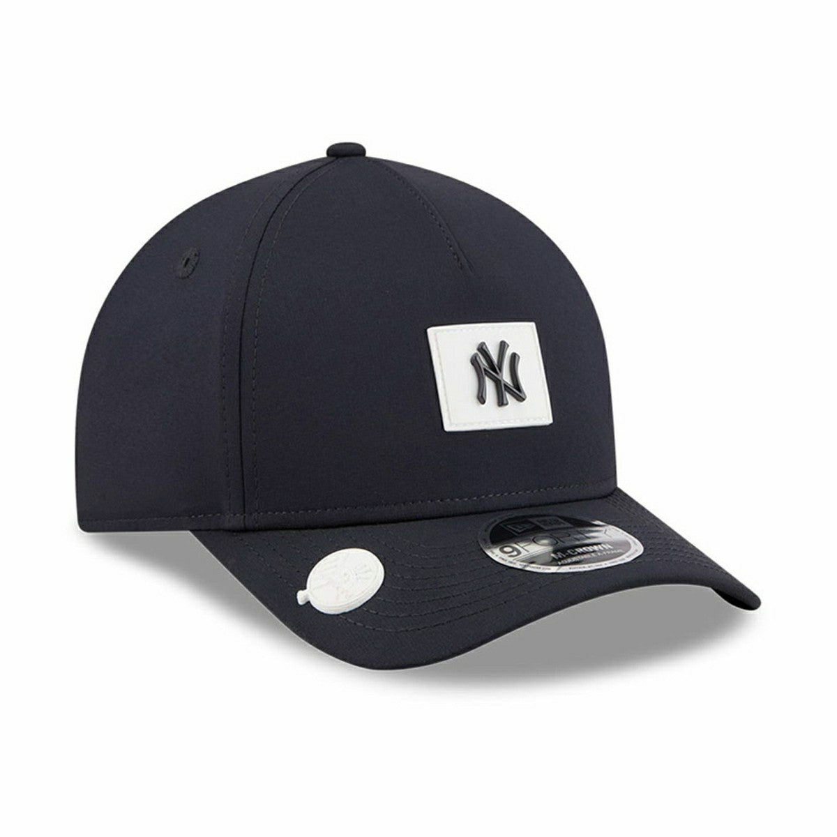 New York Yankees 2026 MLB Clubhouse 9FORTY M-Crown A-Frame Snapback Cap Taass sale