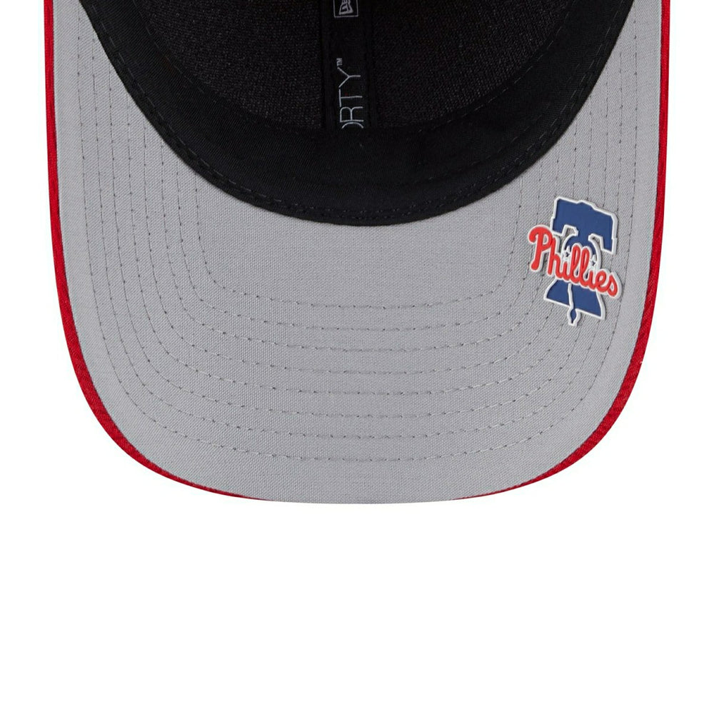 Philadelphia Phillies 2025 MLB Clubhouse 9FORTY M-Crown Snapback Cap Red Lifestyle