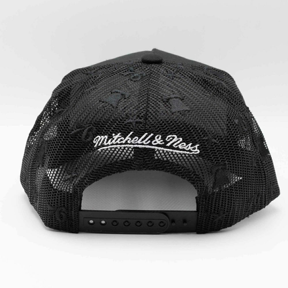 Philadelphia 76ers Mitchell & Ness Monogram NBA Trucker Cap Black Taass US
