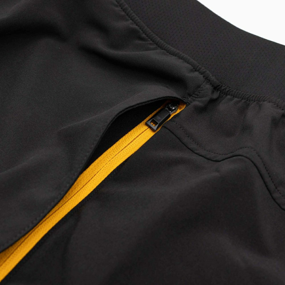 Boston Bruins 2024/25 Authentic Pro Locker Room NHL Shorts Black Classic