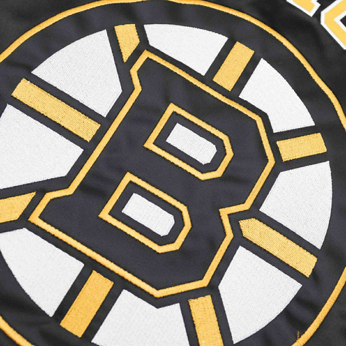 Boston Bruins Heavyweight Satin Mitchell & Ness NHL Jacket Black Taass US