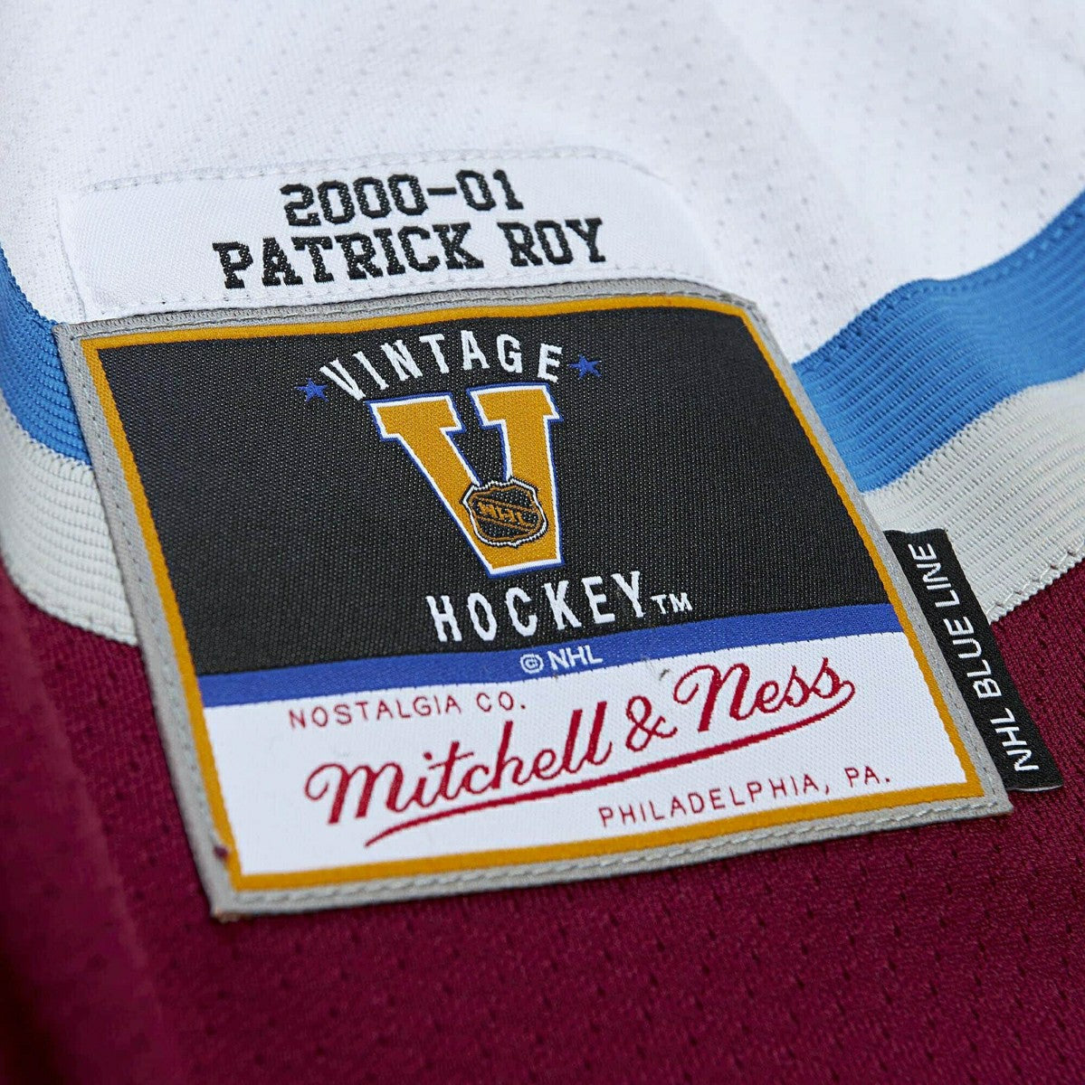 Patrick Roy #33 Colorado Avalanche 2000-01 Mitchell & Ness NHL Jersey Fashion
