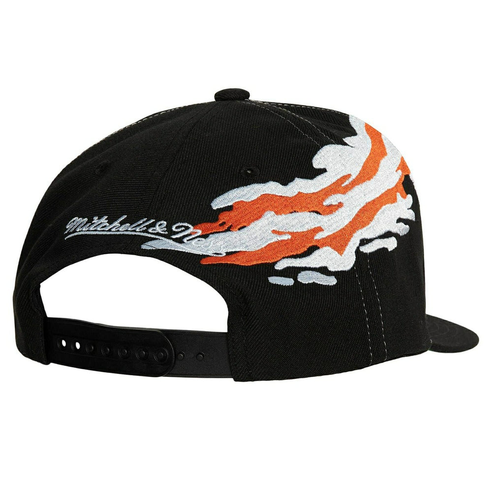 Philadelphia Flyers Paintbrush Mitchell & Ness Snapback NHL Cap Black Taass US