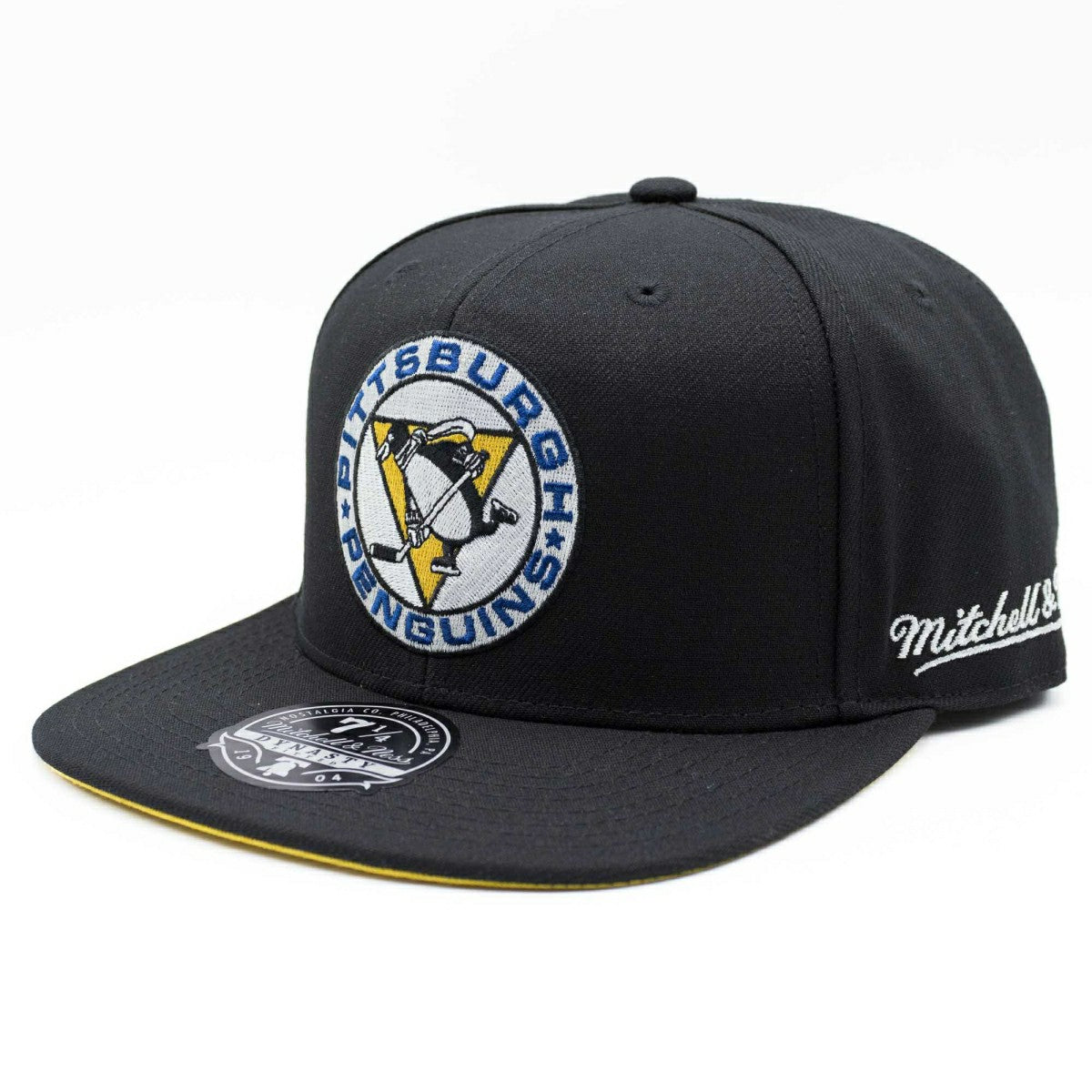 Pittsburgh Penguins Vintage Mitchell & Ness Fitted NHL Cap Black Taass sale