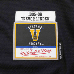 Trevor Linden #16 Vancouver Canucks 1995-96 Premium Power Play NHL Jersey Red Taass US