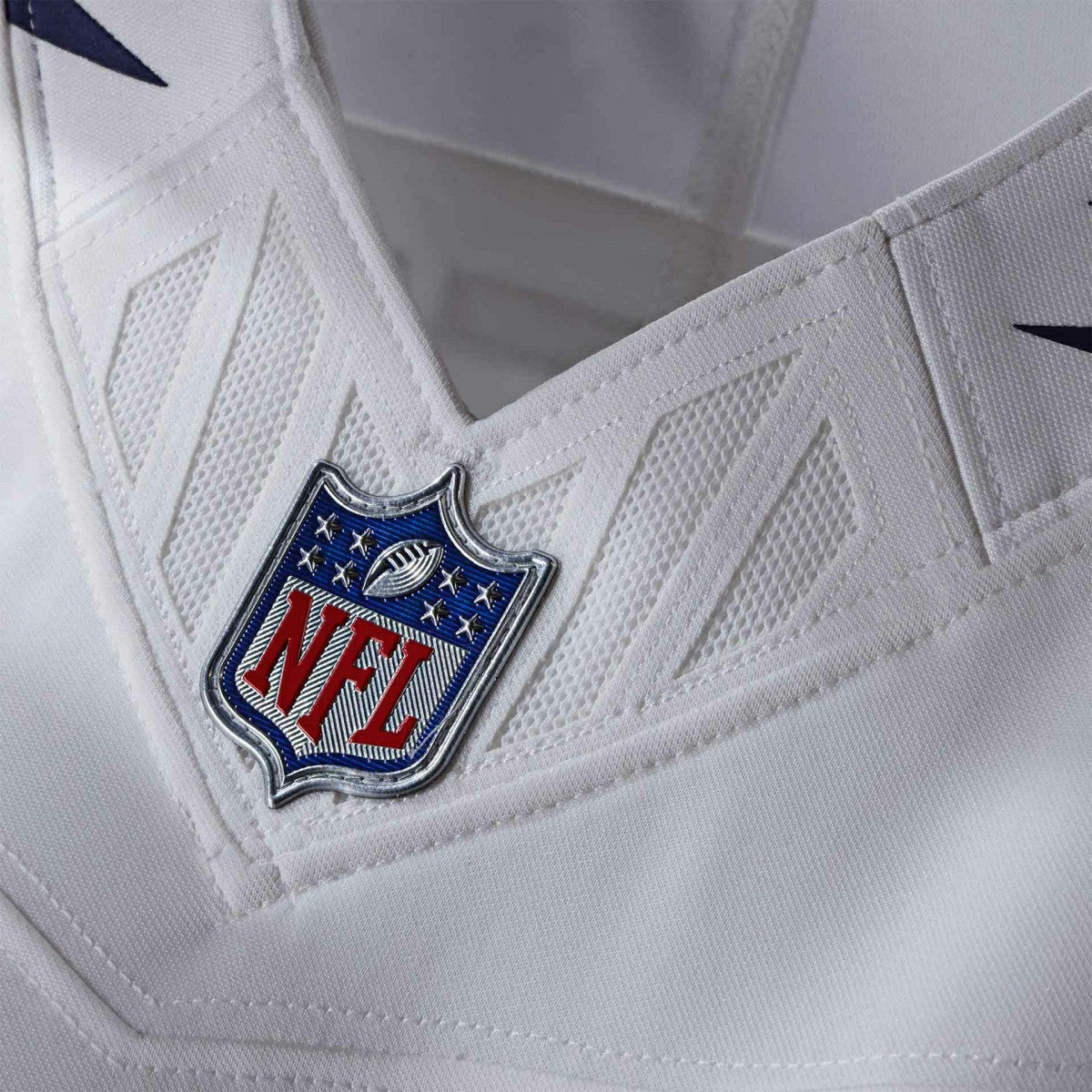 Lamar Jackson #8 Baltimore Ravens Sewn Down Limited NFL Jersey White Classic