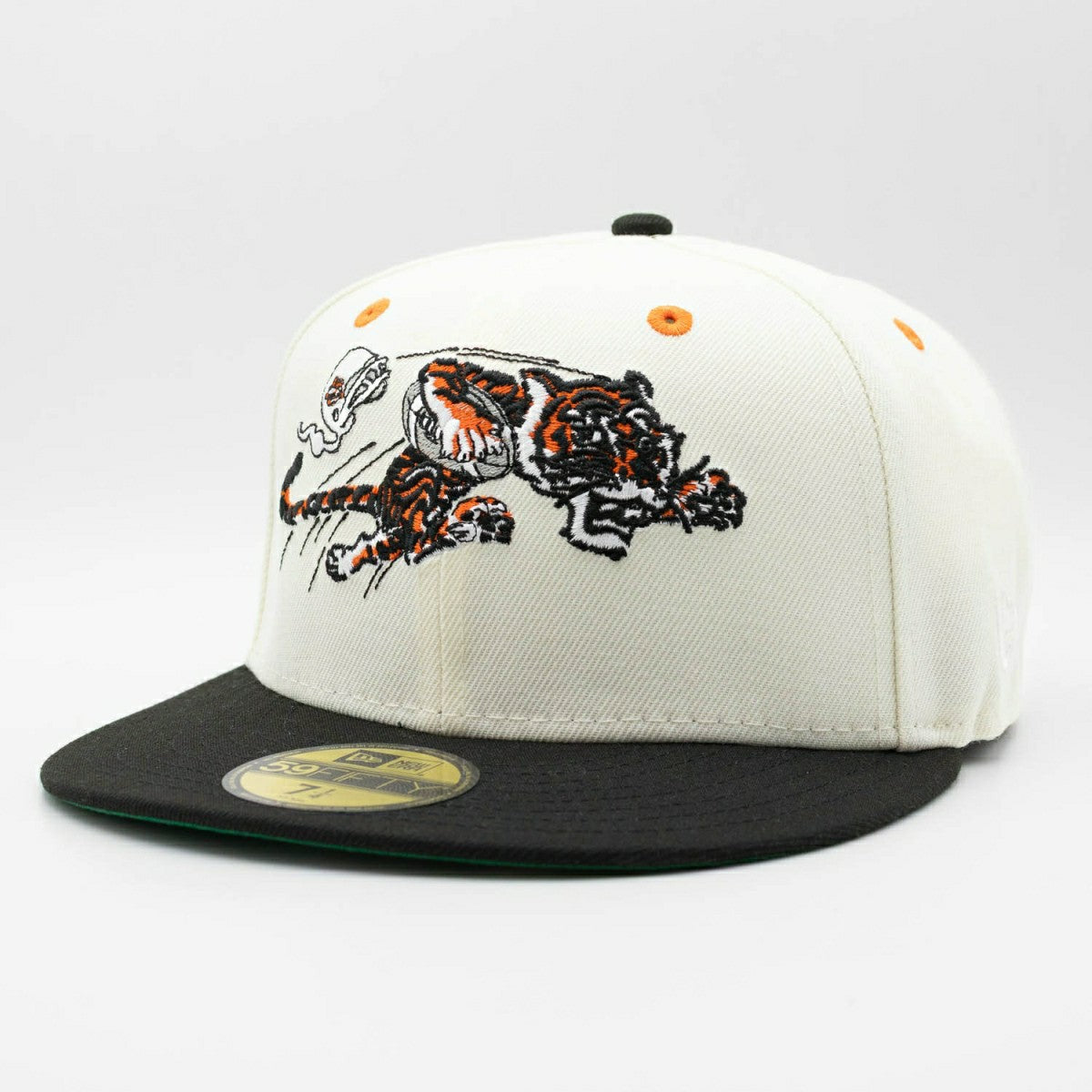 Cincinnati Bengals NFL 75th Anniversary New Era 59FIFTY Fitted NFL Cap Lifestyle