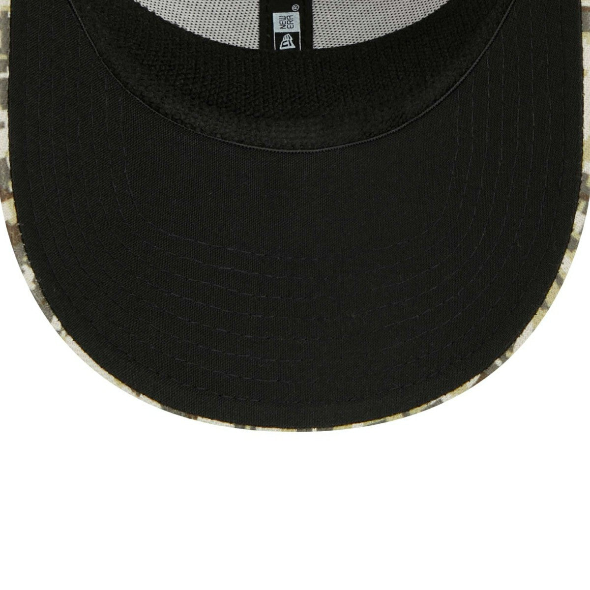 Cincinnati Bengals Camo 2023 NFL Salute to Service New Era 39THIRTY Flex Cap Lifestyle