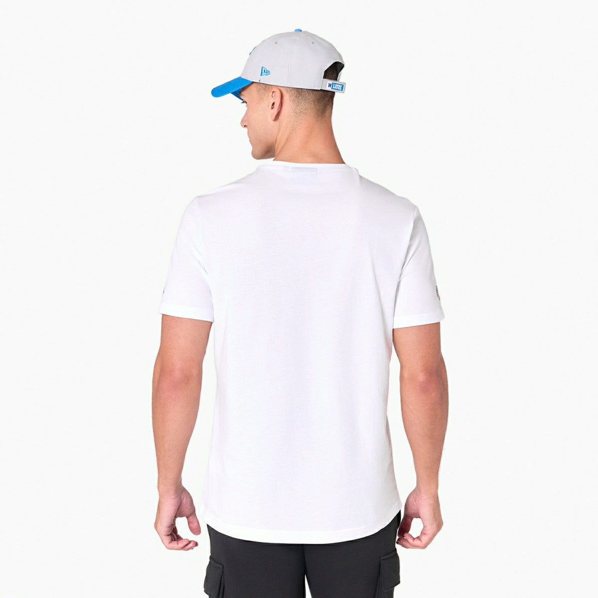 Detroit Lions Team Logo Football NFL T-Shirt Lifestyle