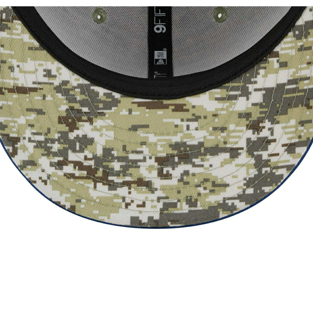 Indianapolis Colts Camo 2023 NFL Salute to Service New Era 9FIFTY Snapback Cap Lifestyle