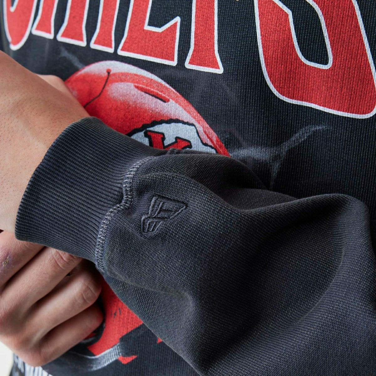 Kansas City Chiefs Washed Oversized NFL Crew Neck Sweater Black Taass US