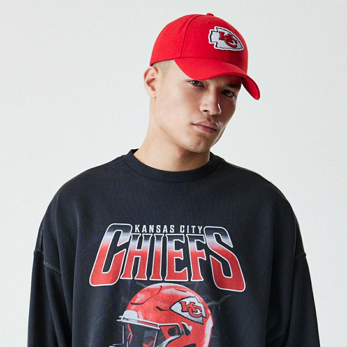Kansas City Chiefs Washed Oversized NFL Crew Neck Sweater Black Taass US
