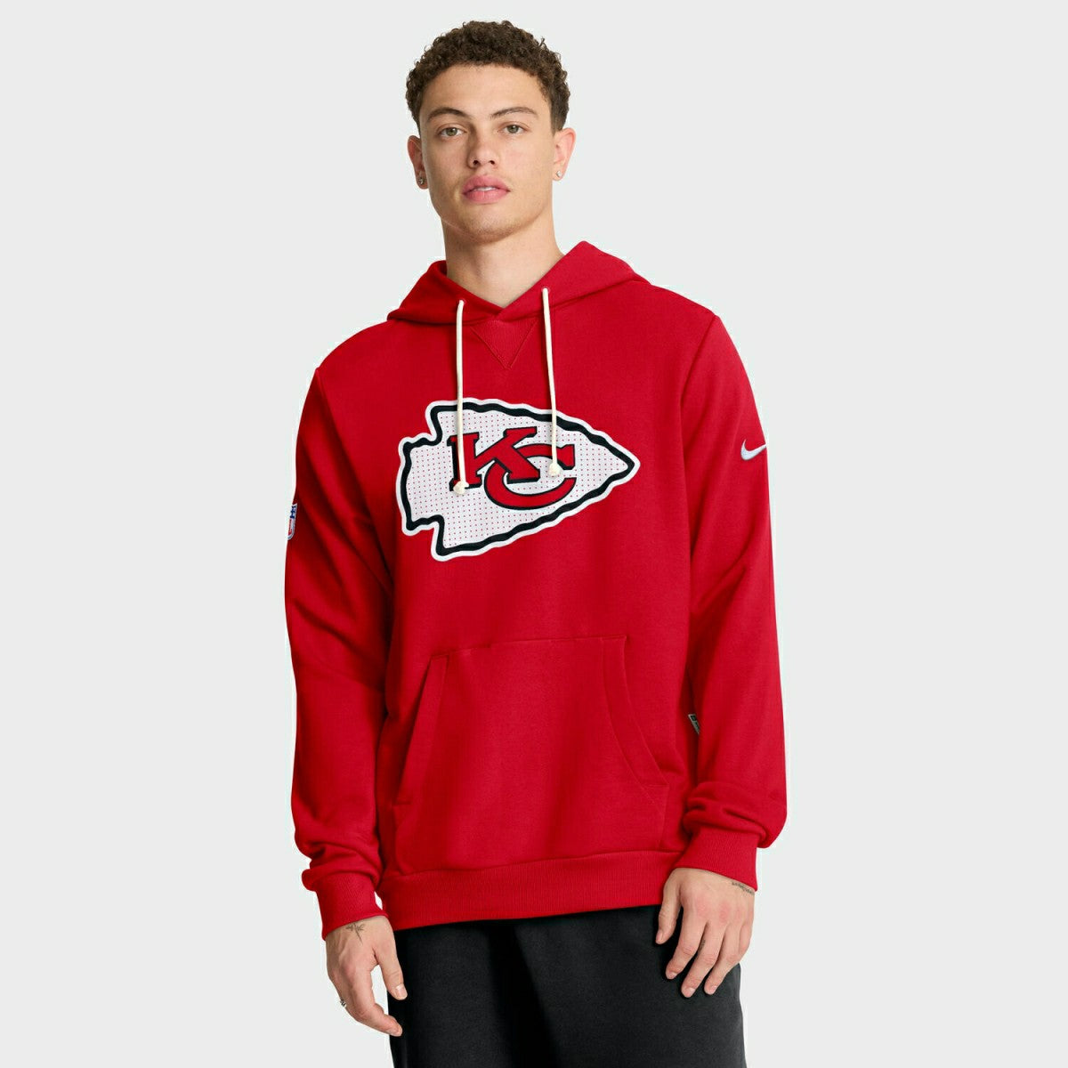 Kansas City Chiefs 2025 NFL Sideline Nike Standard Issue Hoodie Red Taass US