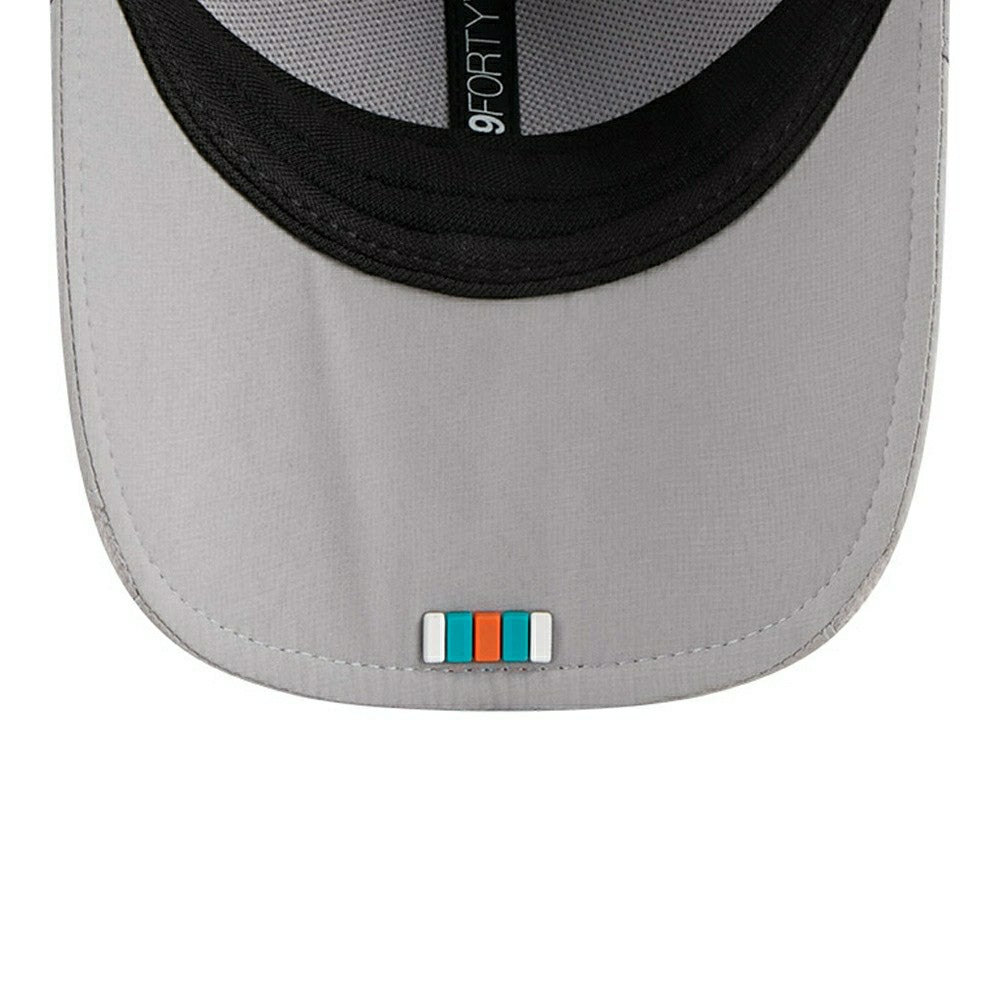 Miami Dolphins 2025 NFL On-Field Sideline 9FORTY M-Crown Cap CW Grau Fashion