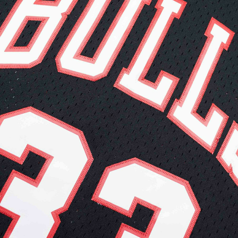 Scottie Pippen #33 Chicago Bulls Black Mitchell & Ness Swingman NBA Jersey Taass US
