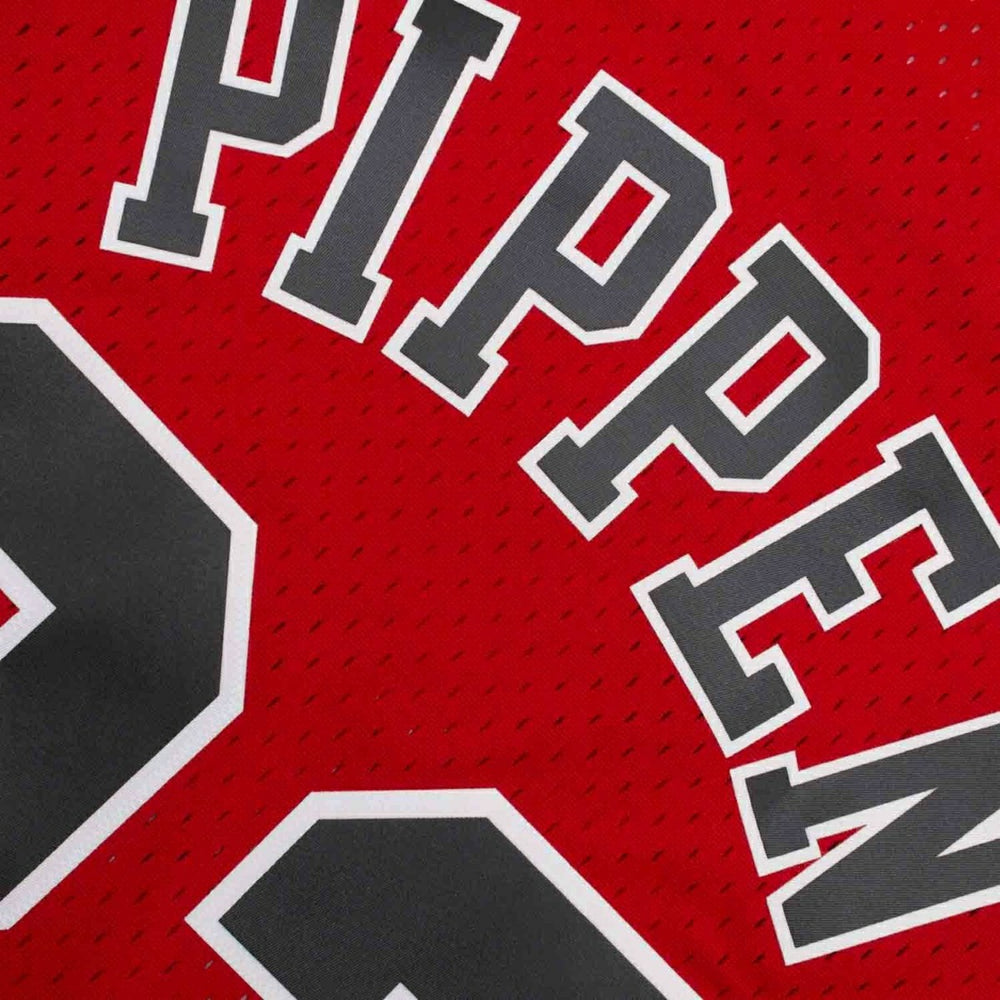 Scottie Pippen #33 Chicago Bulls 1997-98 Swingman NBA Jersey Red Classic