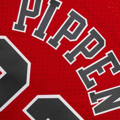 Scottie Pippen #33 Chicago Bulls 1997-98 Swingman NBA Jersey Red Classic