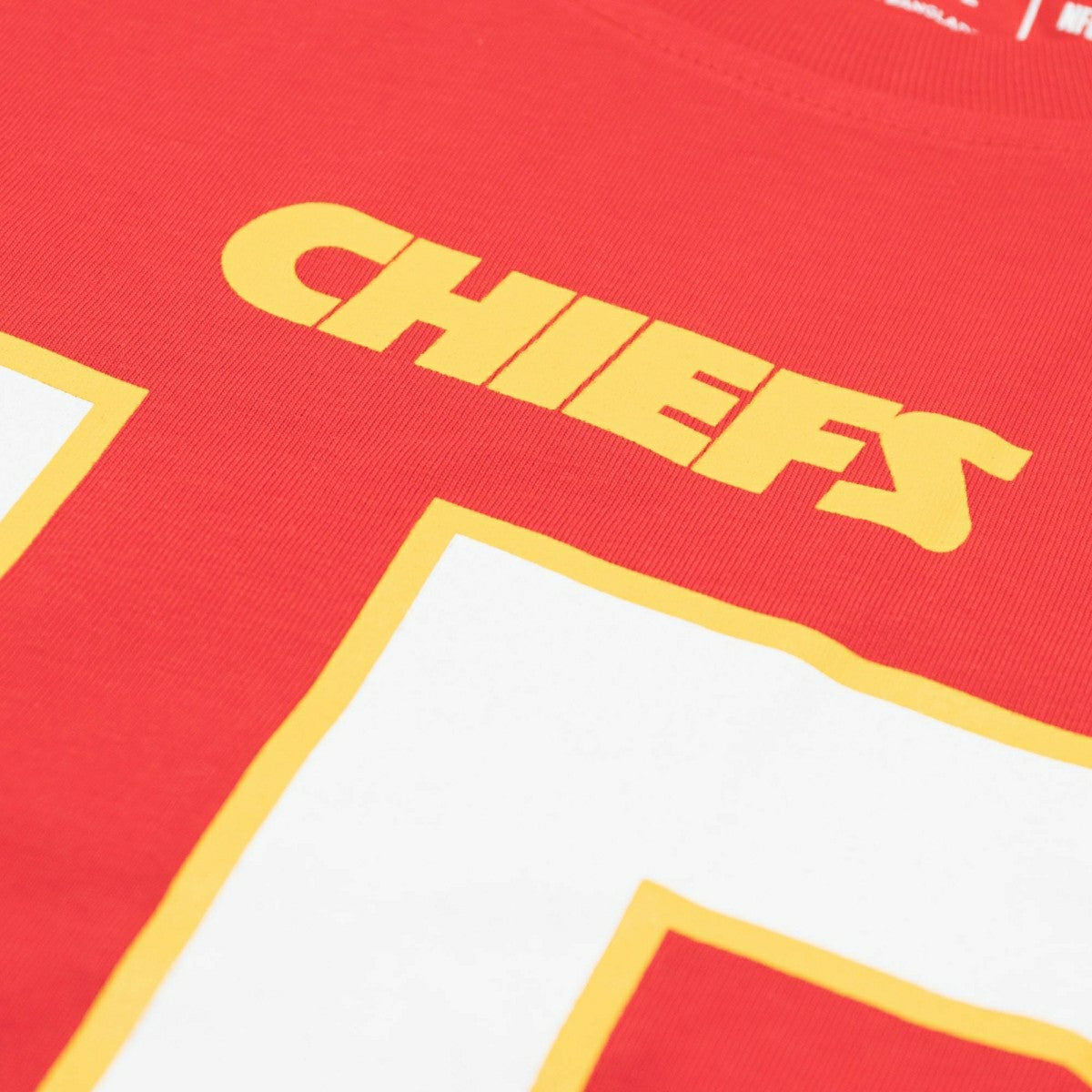 Patrick Mahomes #15 Kansas City Chiefs Iconic Player NFL T-Shirt Red Fashion