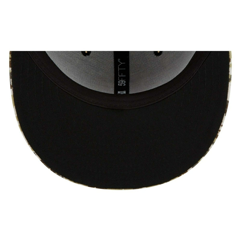 New York Giants 2021 NFL On-Field Salute to Service New Era 59FIFTY Fitted Cap Lifestyle