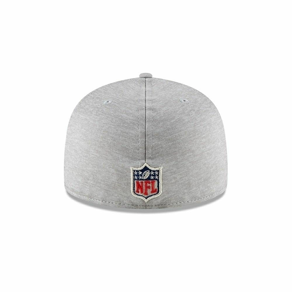 New York Giants 2018 NFL Sideline 59FIFTY Fitted Cap Road Lifestyle
