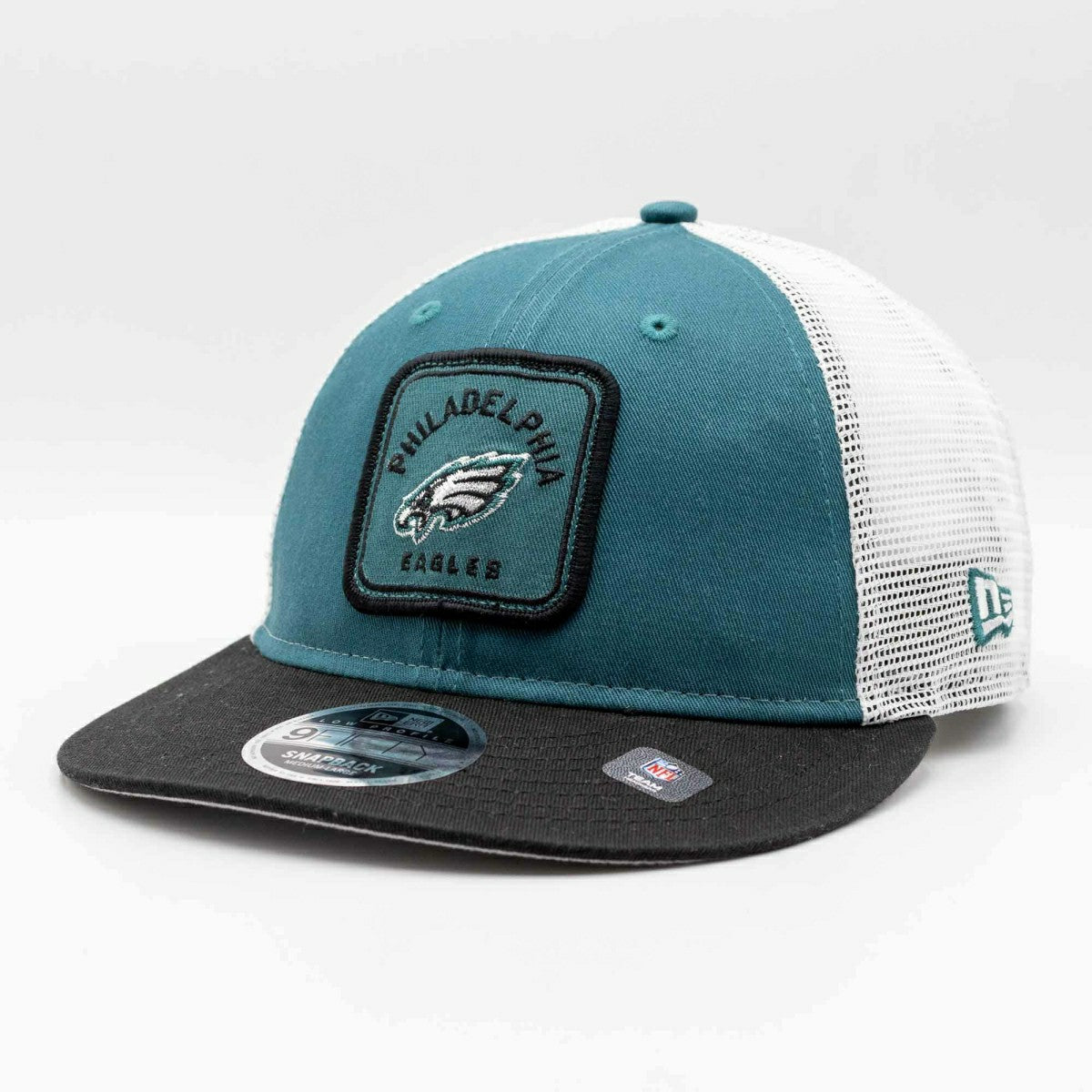 Philadelphia Eagles Patch Trucker New Era Low Profile 9FIFTY Snapback Cap Lifestyle