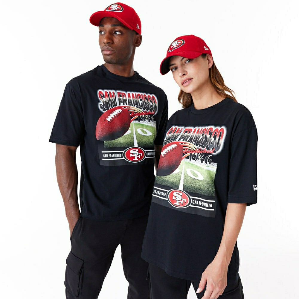 San Francisco 49ers Field Graphic New Era Oversized NFL T-Shirt Taass US