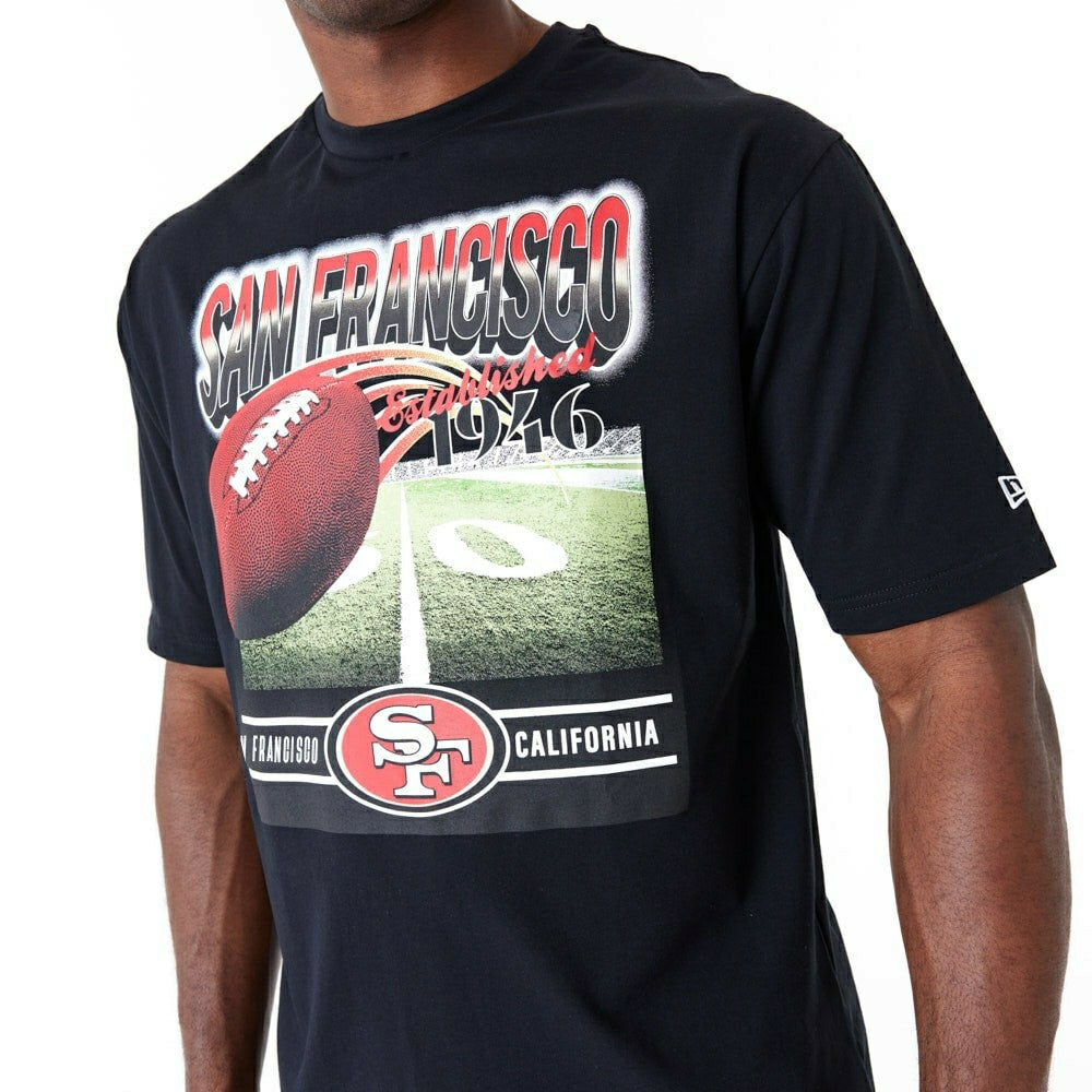 San Francisco 49ers Field Graphic New Era Oversized NFL T-Shirt Taass US