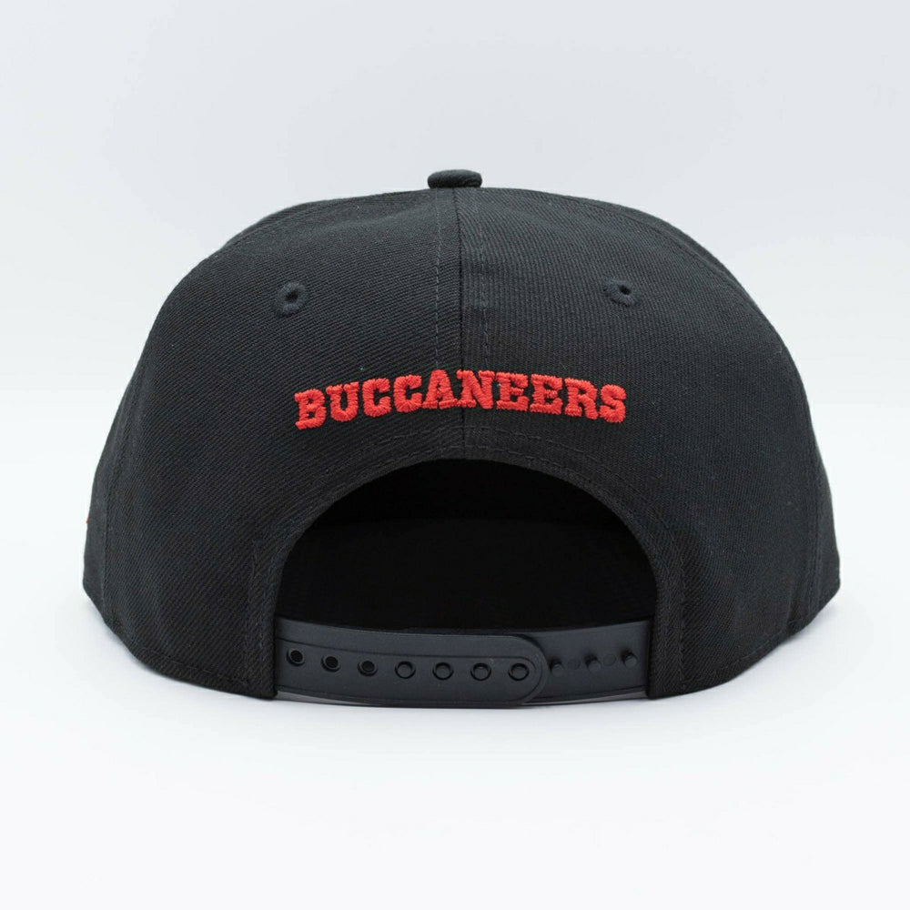 Tampa Bay Buccaneers Throwback New Era 9FIFTY NFL Snapback Cap Black Lifestyle