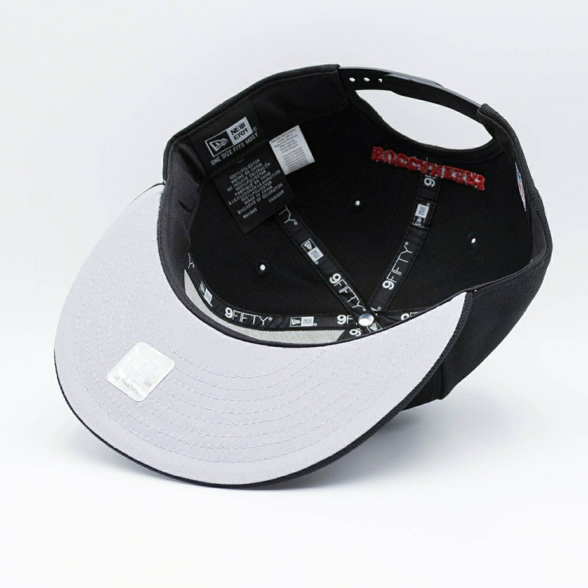 Tampa Bay Buccaneers Throwback New Era 9FIFTY NFL Snapback Cap Black Lifestyle